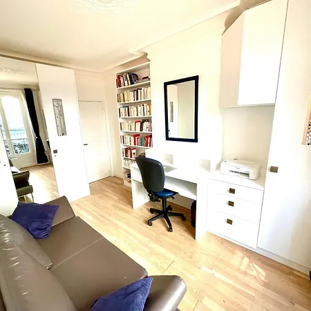 Lovely Montmartre Apartment